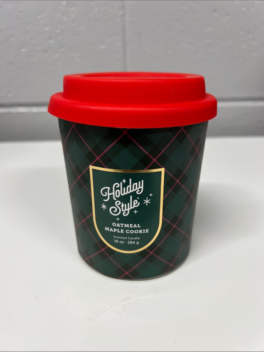 Oatmeal Maple Cookie Scented Candle - Green & Red